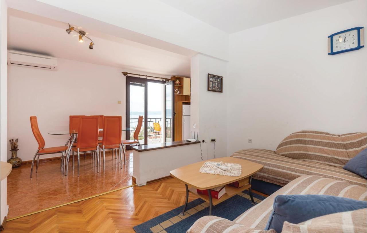 Cozy Apartment In Novi Vinodolski With Kitchen Экстерьер фото