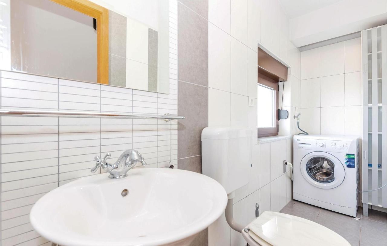 Cozy Apartment In Novi Vinodolski With Kitchen Экстерьер фото