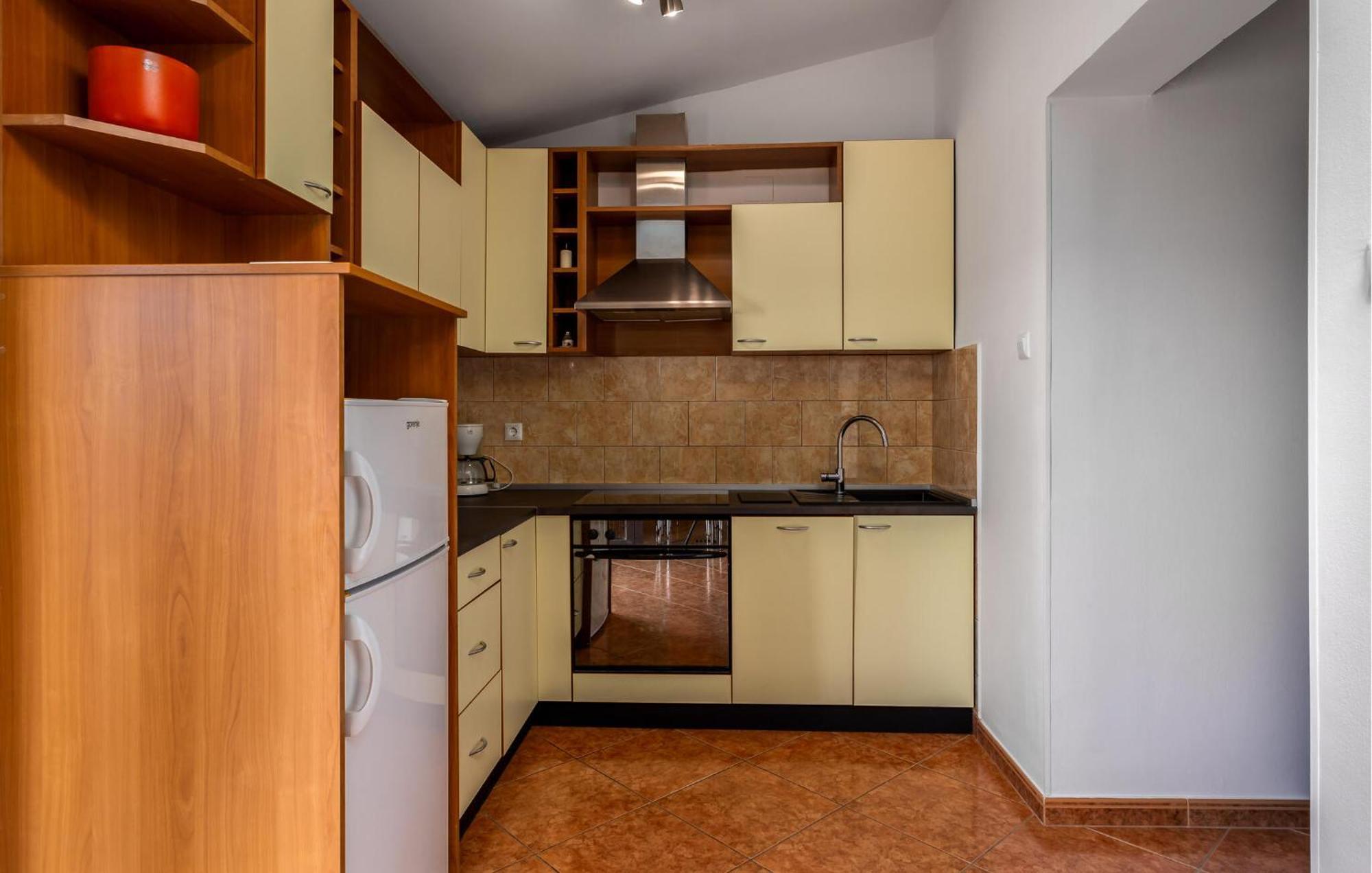 Cozy Apartment In Novi Vinodolski With Kitchen Экстерьер фото